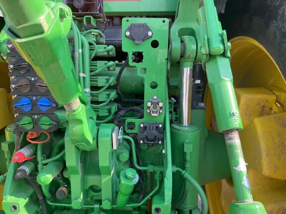 2025 John Deere 8R 370 Tractor