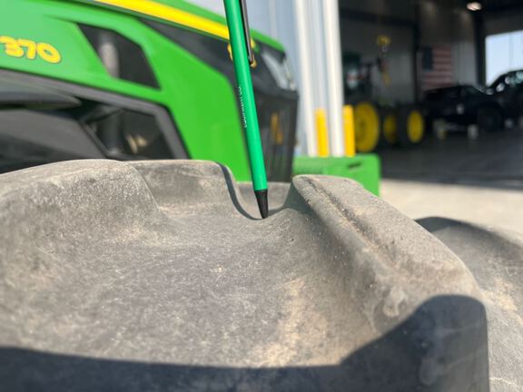 2025 John Deere 8R 370 Tractor