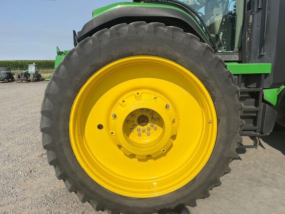 2025 John Deere 8R 370 Tractor