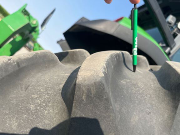 2025 John Deere 8R 370 Tractor