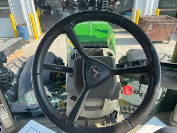 2025 John Deere 8R 370 Tractor