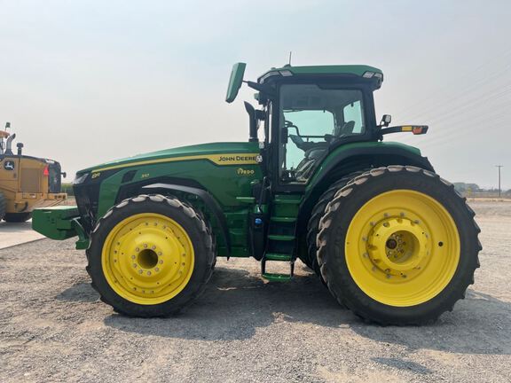 2025 John Deere 8R 310 Tractor