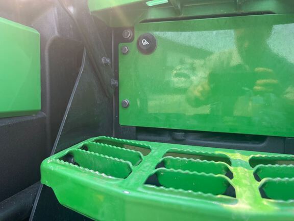 2025 John Deere 8R 310 Tractor