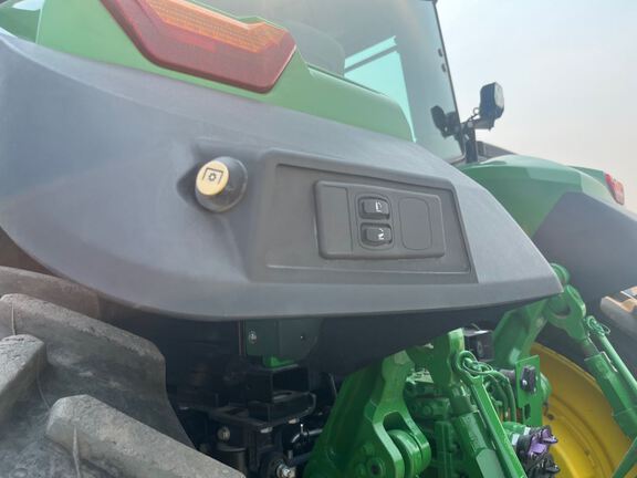 2025 John Deere 8R 310 Tractor