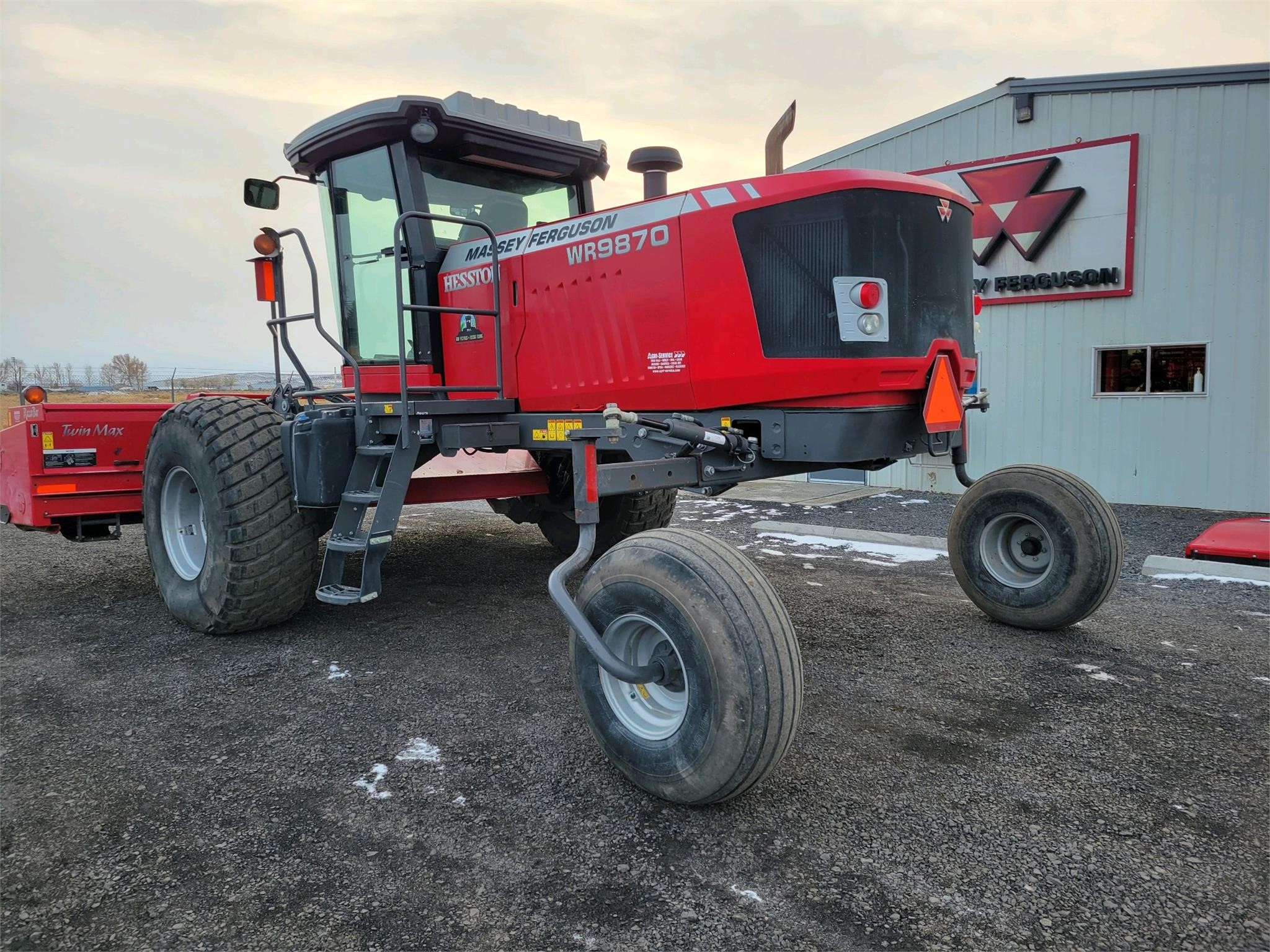 2015 Massey Ferguson WR9870 Windrower