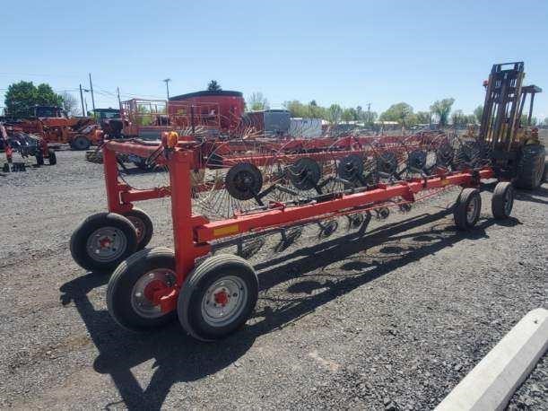 2010 Massey Ferguson 3986 Rake