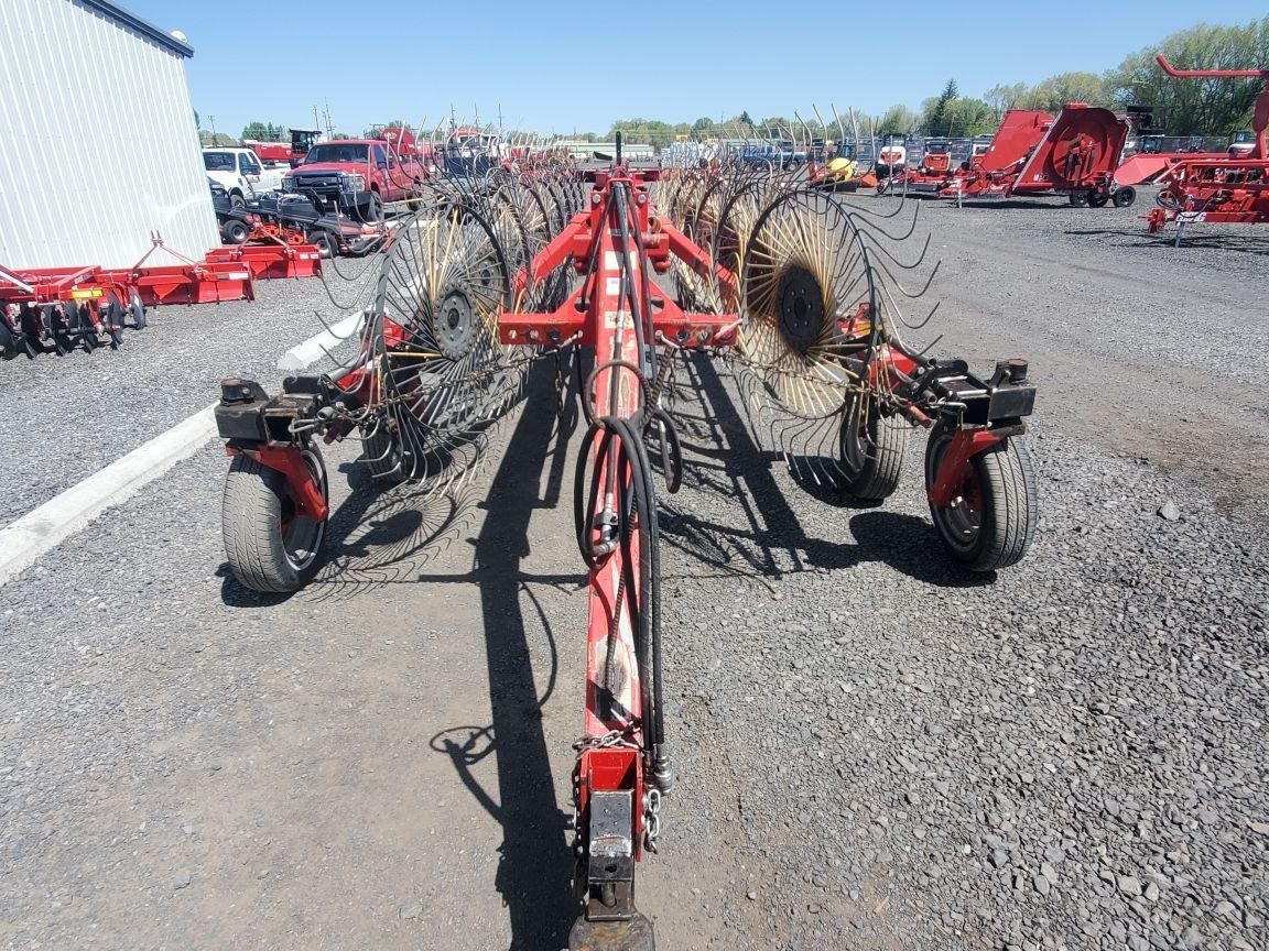 2010 Massey Ferguson 3986 Rake