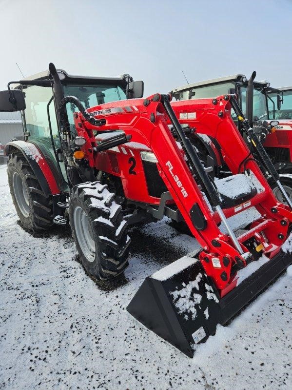 2018 Massey Ferguson 4707 Tractor