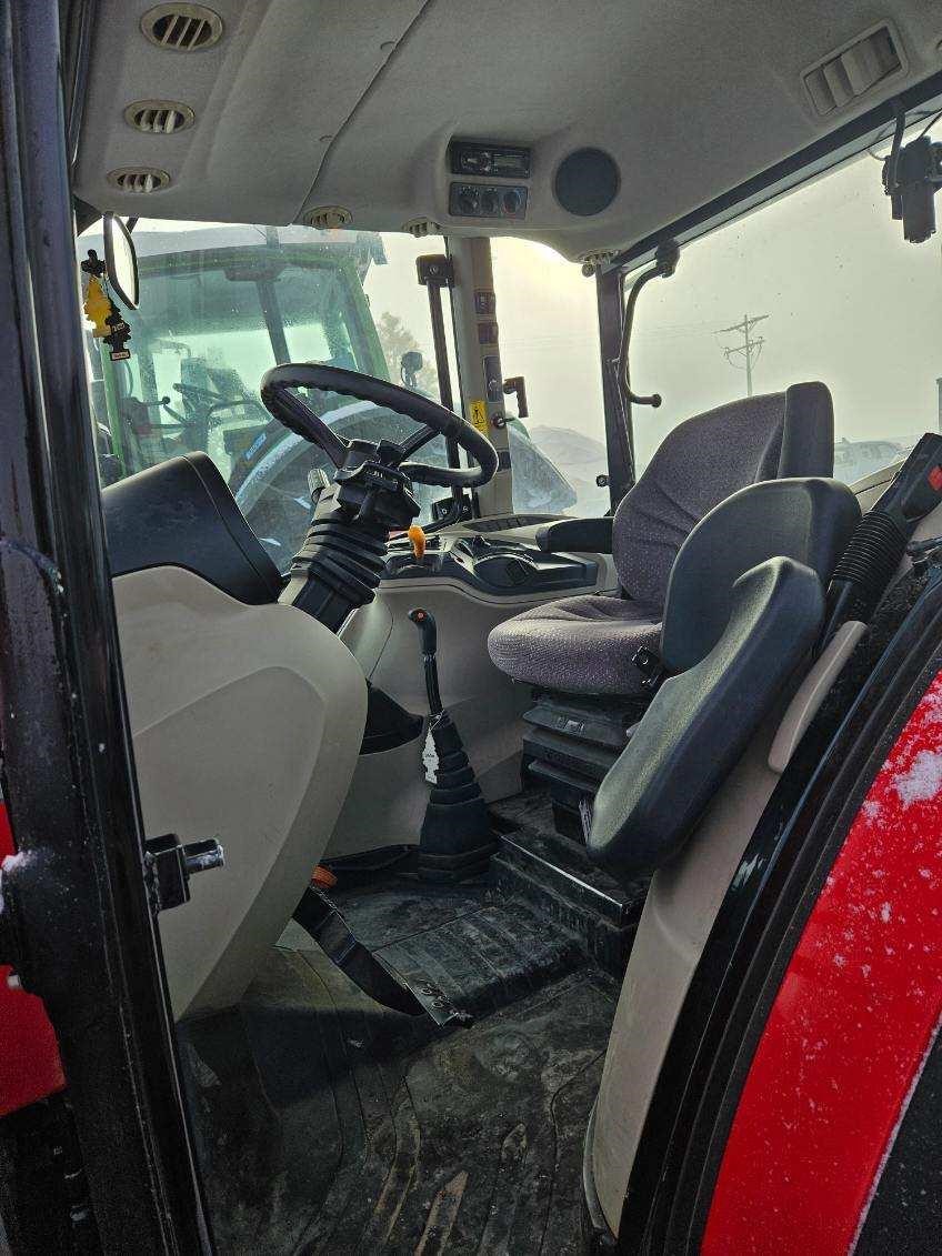 2018 Massey Ferguson 4707 Tractor