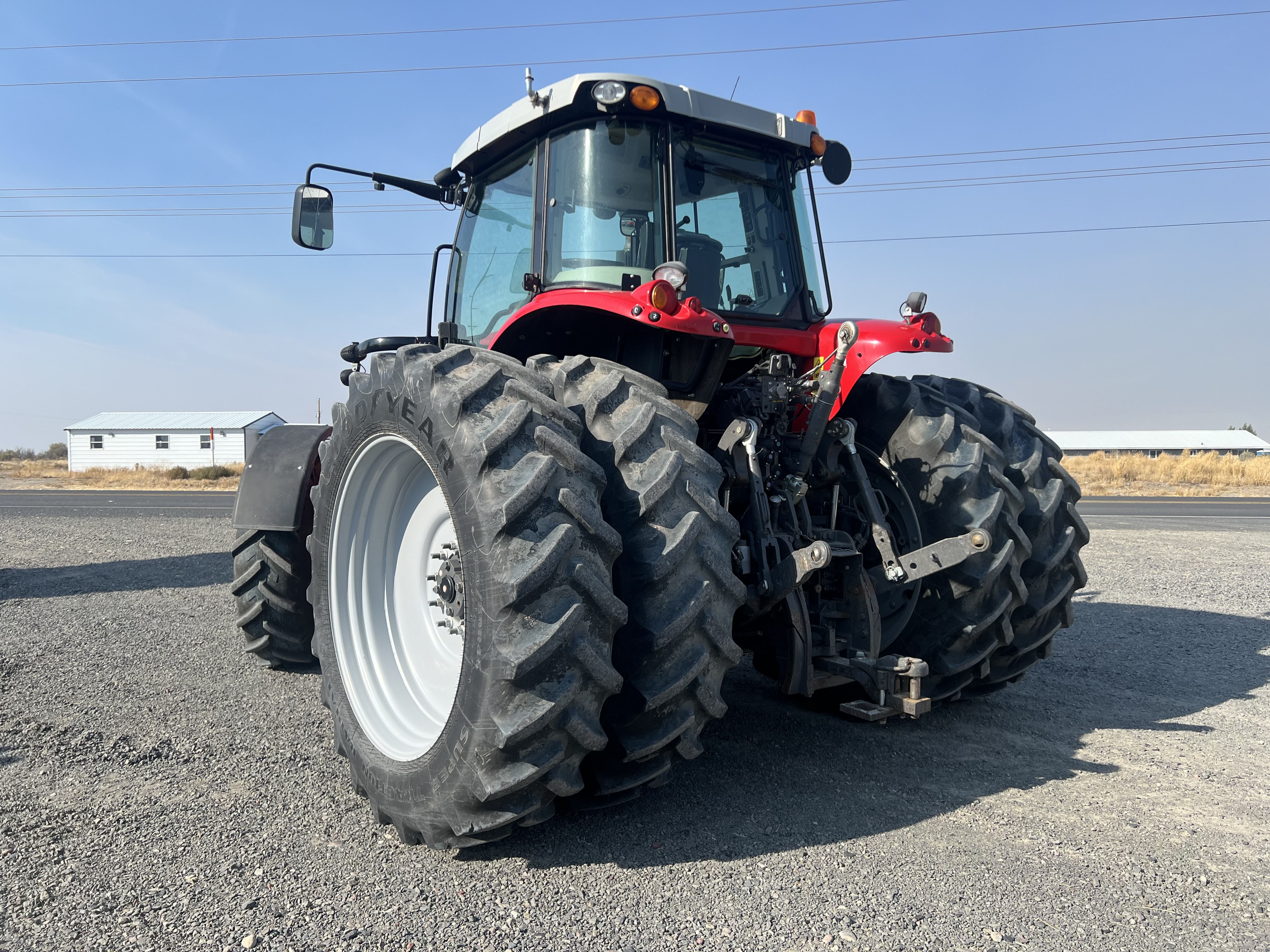 2015 Massey Ferguson 7724 Deluxe Tractor