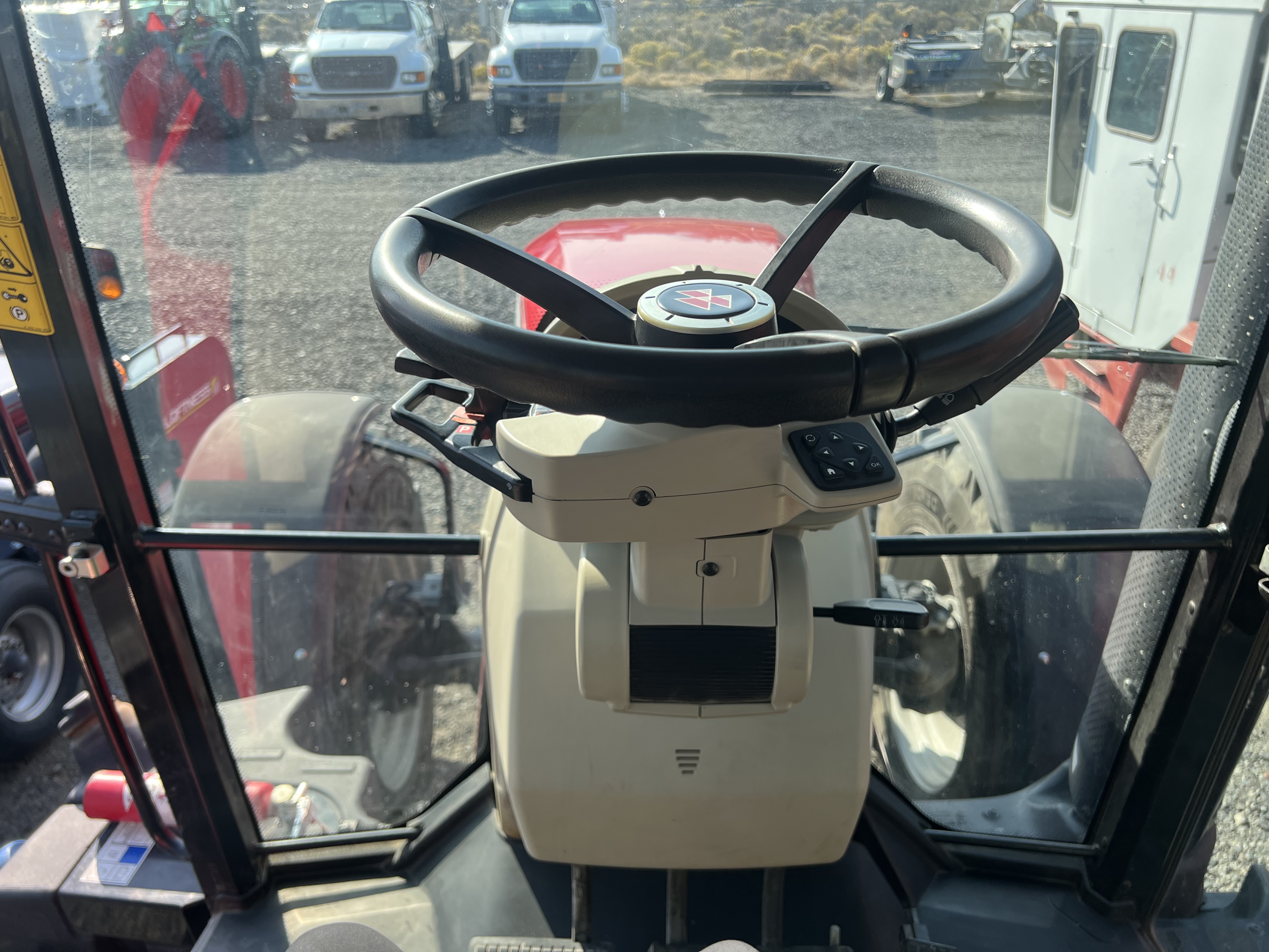 2015 Massey Ferguson 7724 Deluxe Tractor