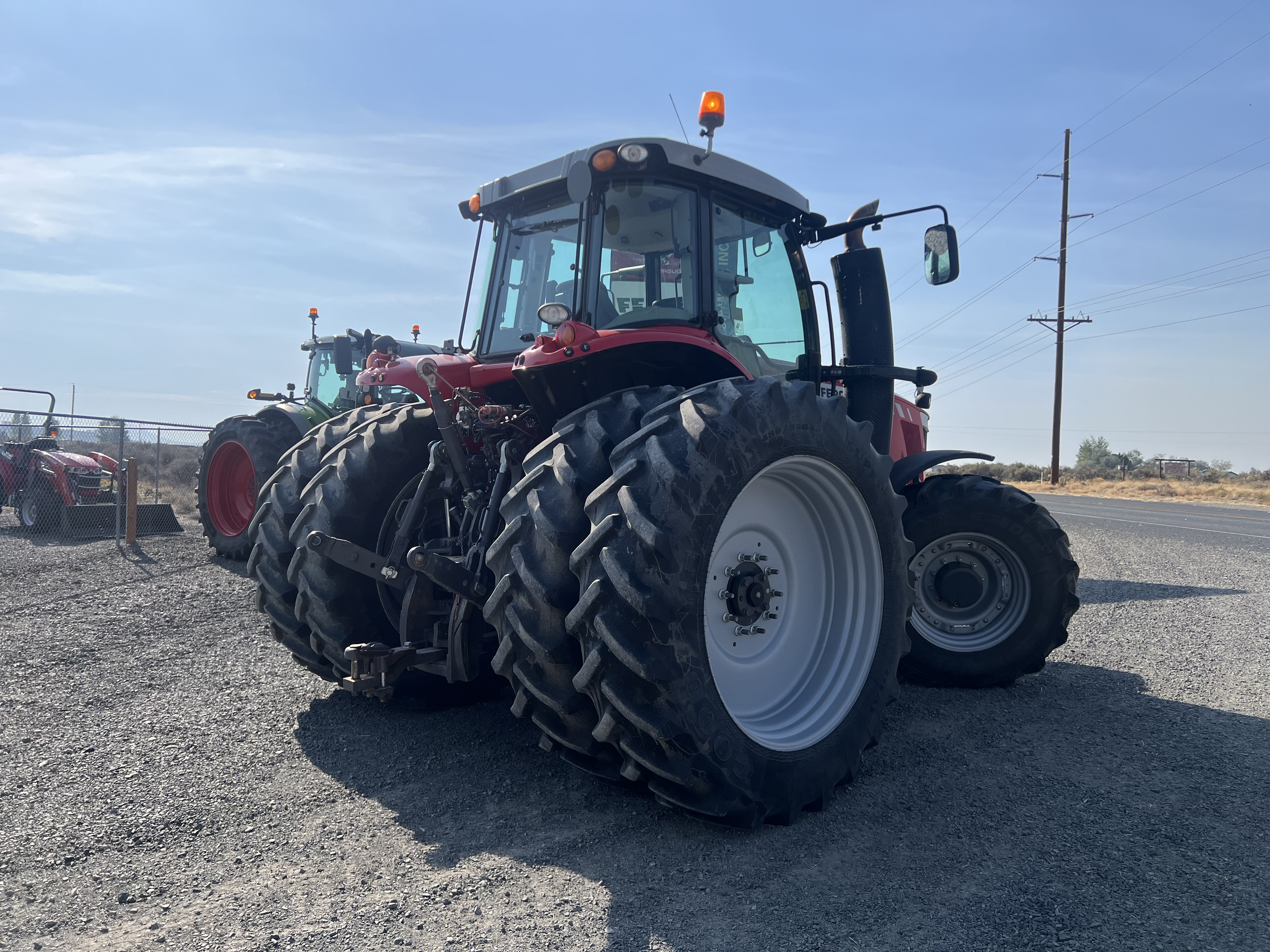 2015 Massey Ferguson 7724 Deluxe Tractor