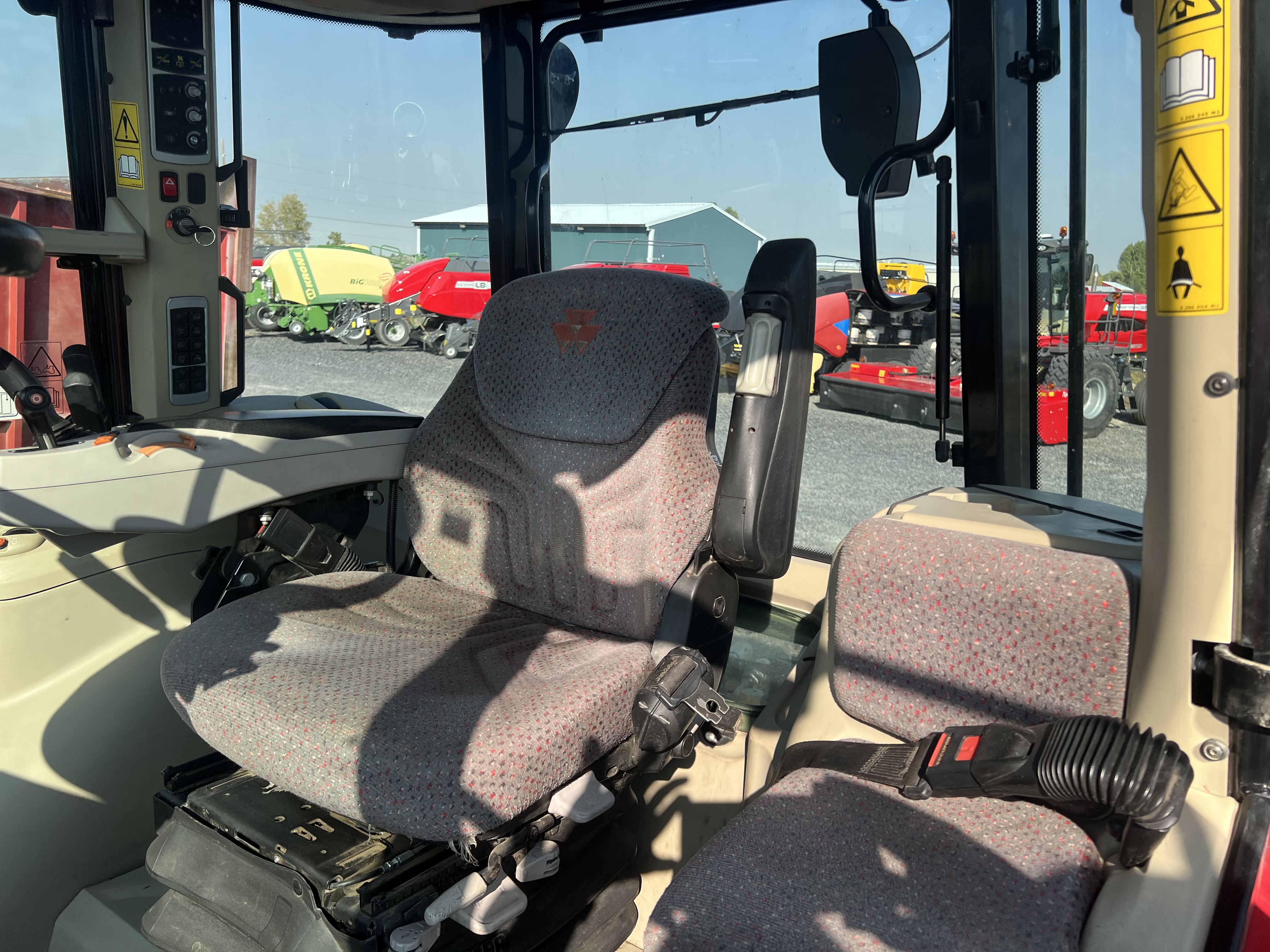 2015 Massey Ferguson 7724 Deluxe Tractor