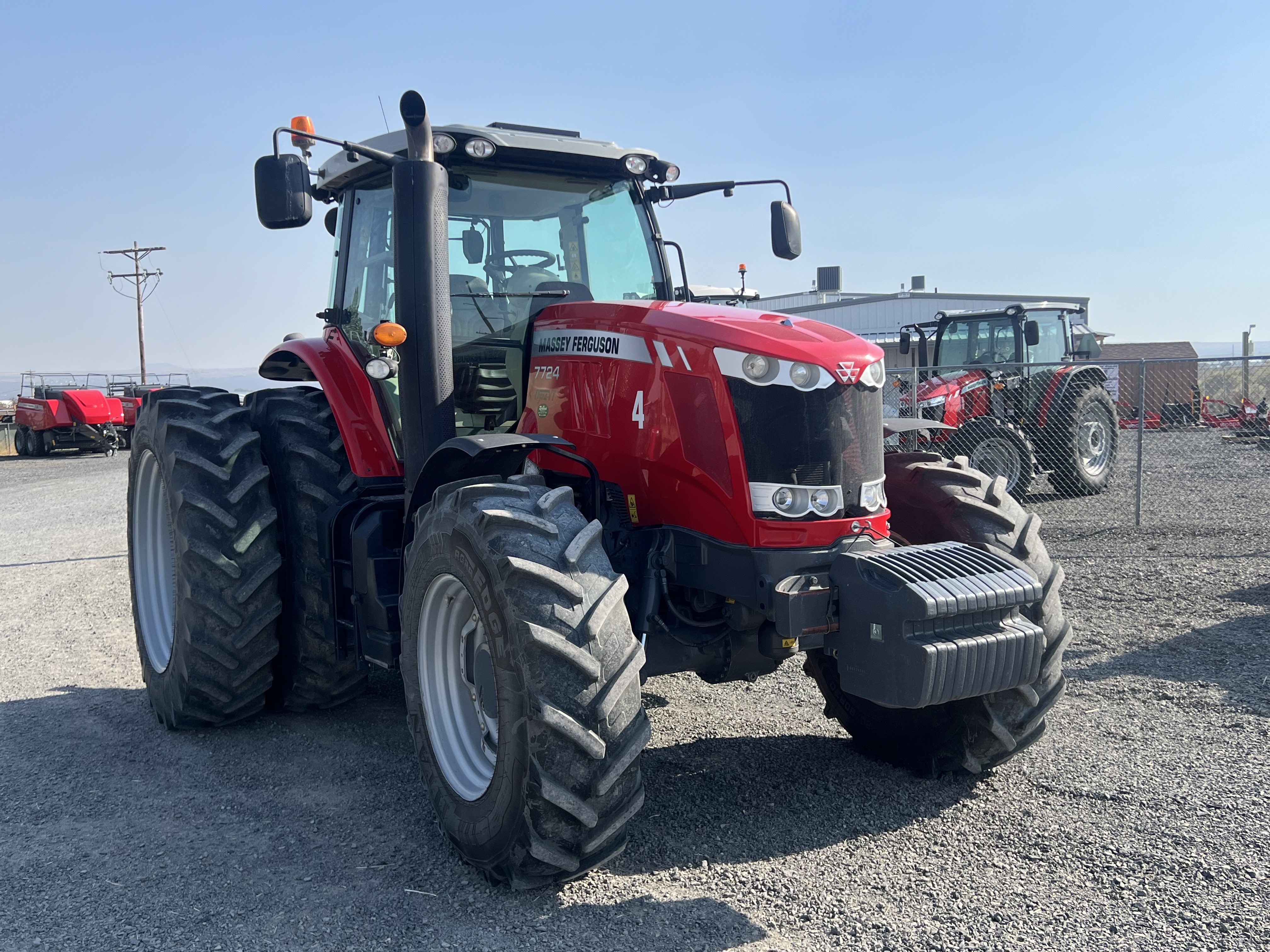 2015 Massey Ferguson 7724 Deluxe Tractor