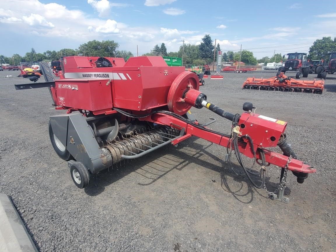 2012 Massey Ferguson 1841 Baler/Square