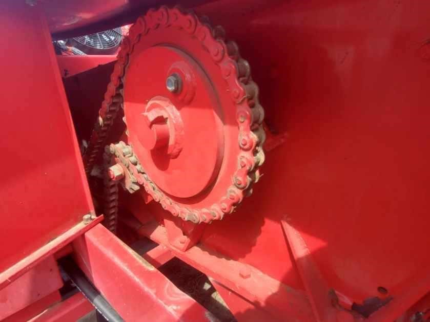 2012 Massey Ferguson 1841 Baler/Square