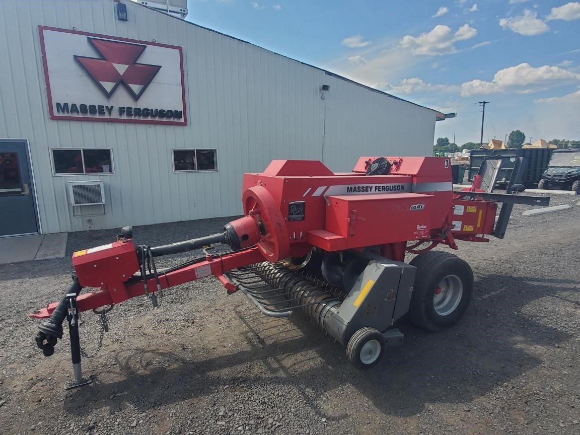 2012 Massey Ferguson 1841 Baler/Square