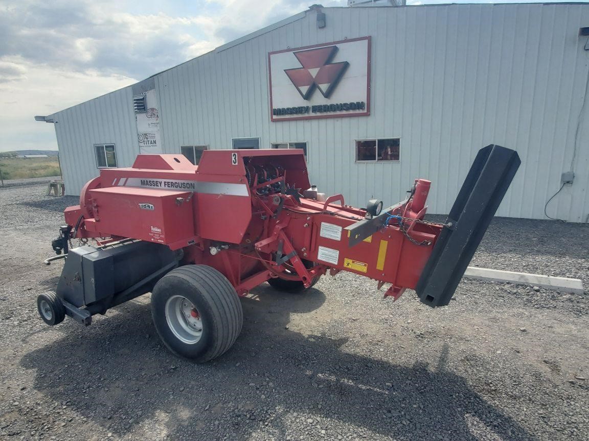 2012 Massey Ferguson 1841 Baler/Square