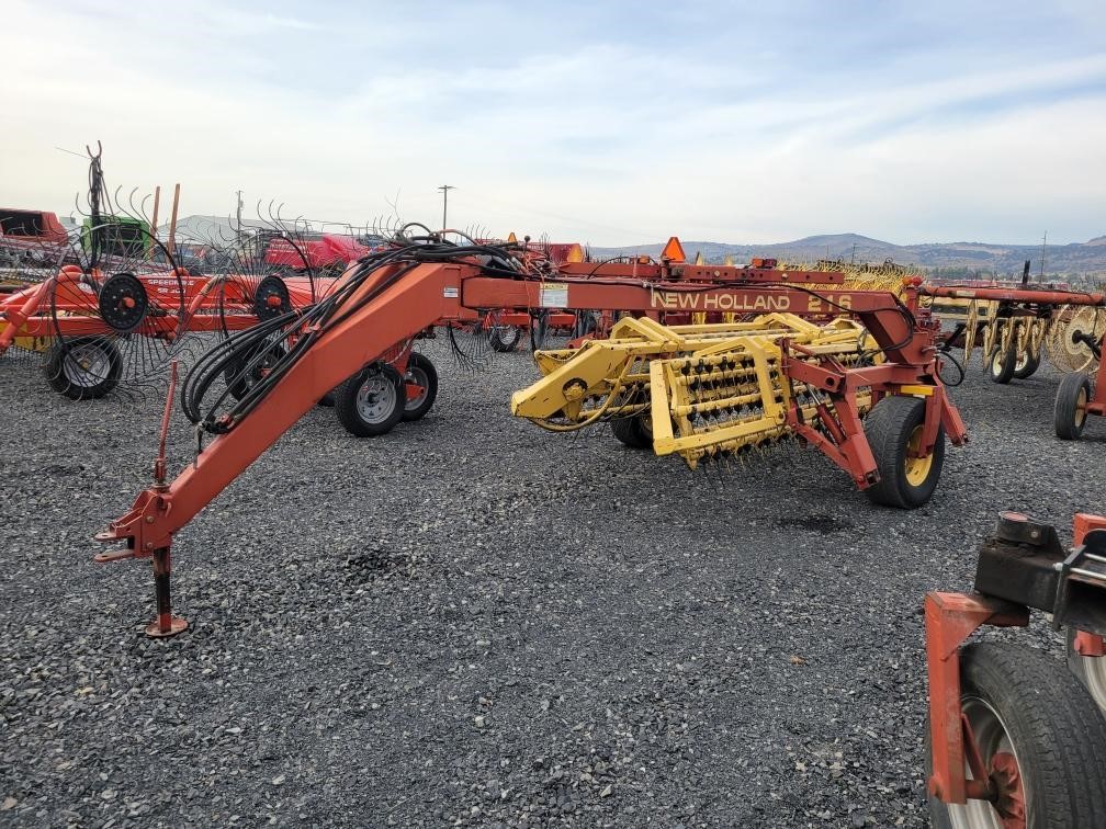 New Holland 216 Rake/Hay