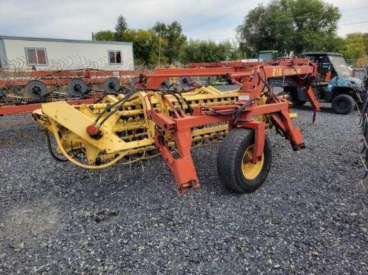 New Holland 216 Rake/Hay