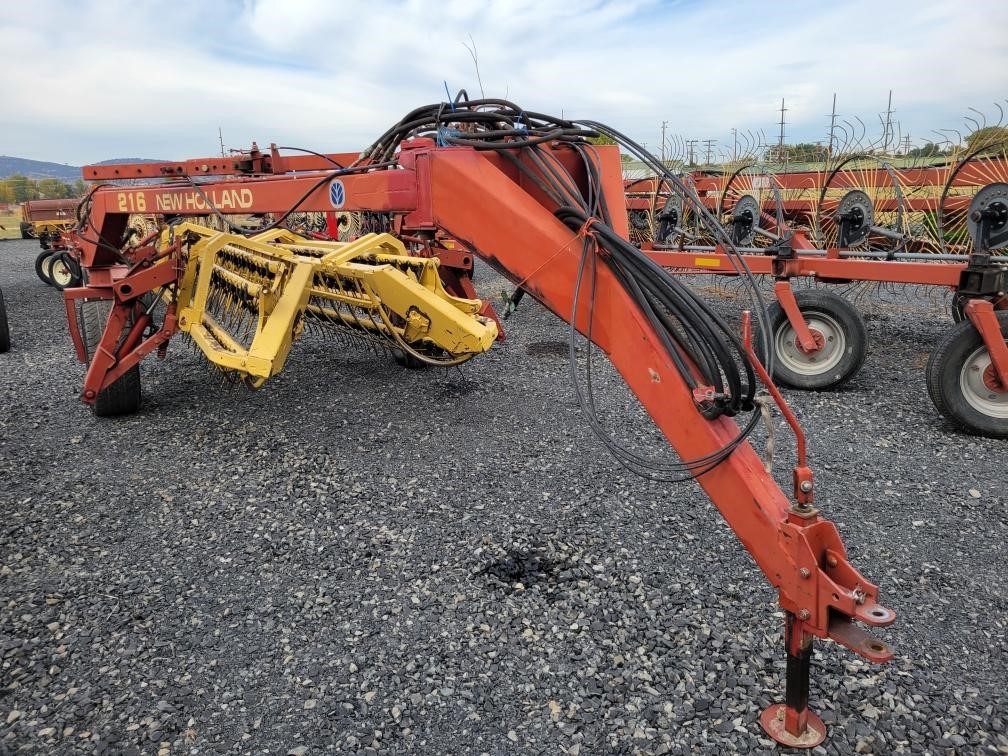 New Holland 216 Rake/Hay