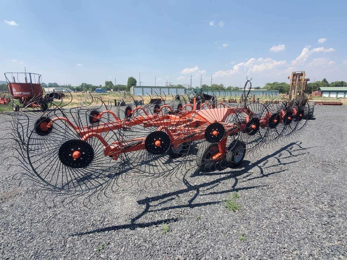 2015 Kuhn SR314 Rake