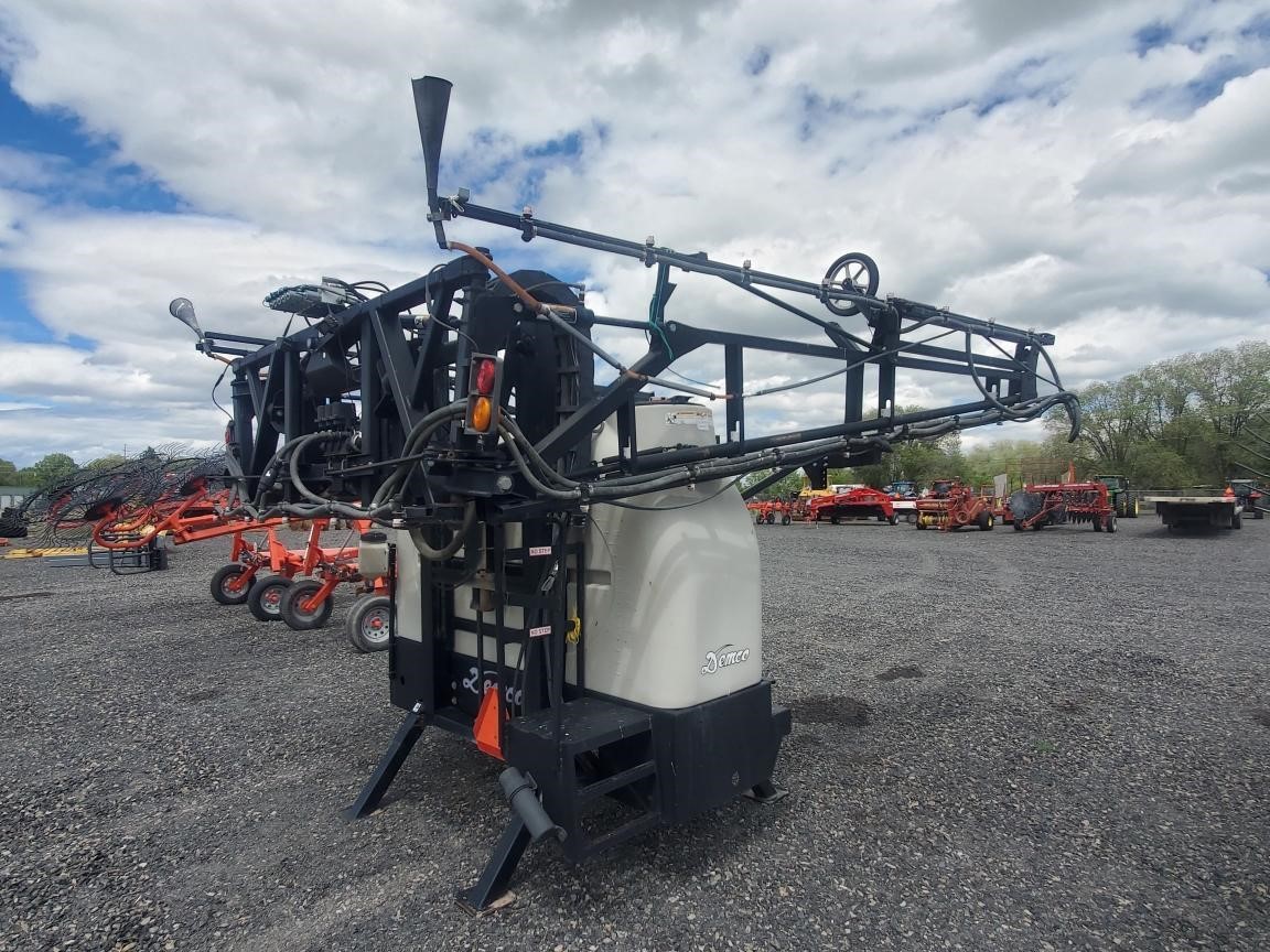 2014 Demco RM600 Sprayer