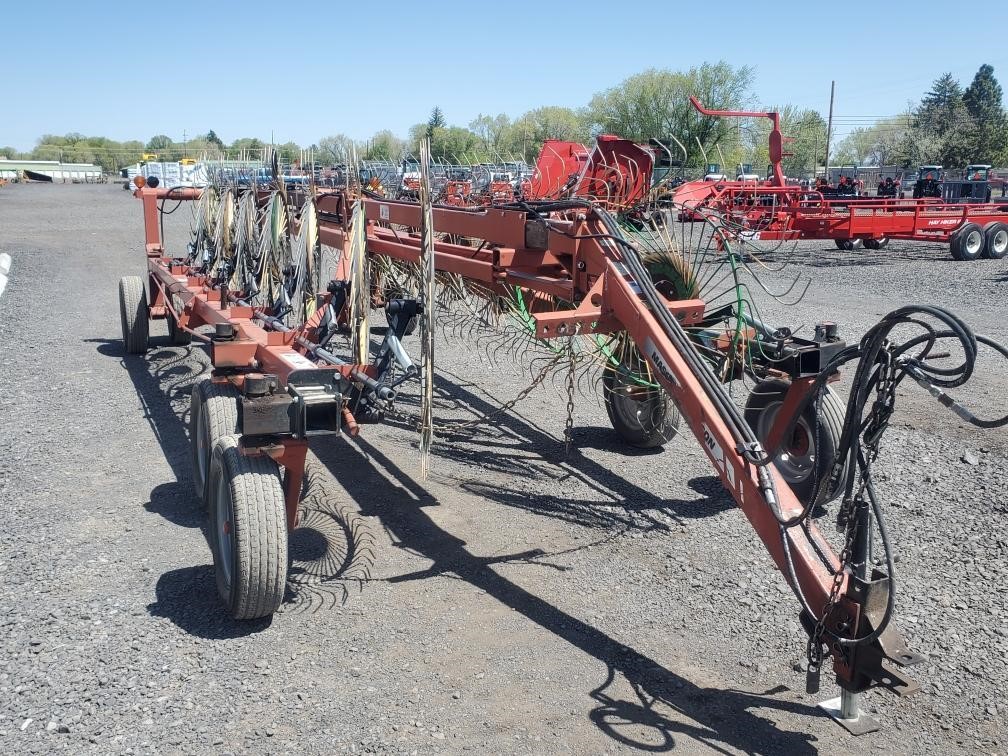 2009 Massey Ferguson 3986 Rake