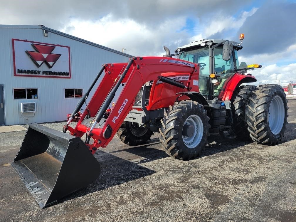 2018 Massey Ferguson 7724S Tractor