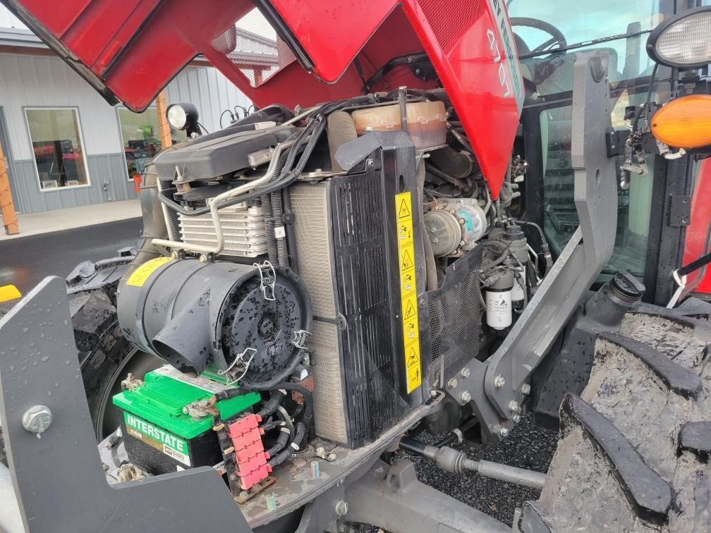 2018 Massey Ferguson 4707 Tractor