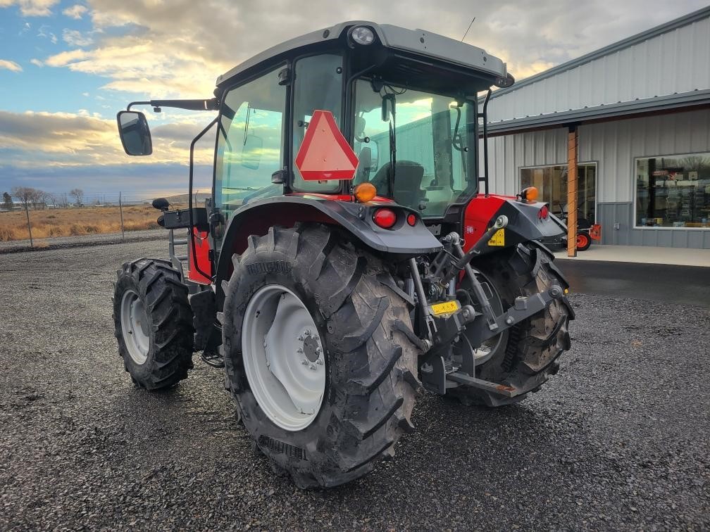 2018 Massey Ferguson 4707 Tractor