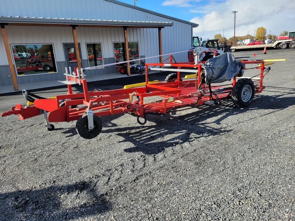 2002 Steffen Systems 950 Bale Accumulator