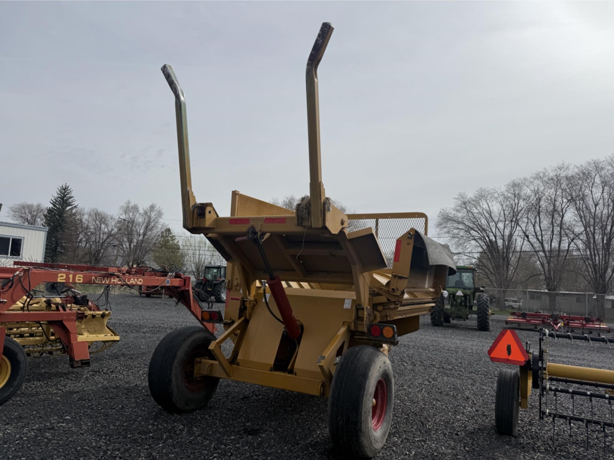 2016 Haybuster 2660 Bale Processor