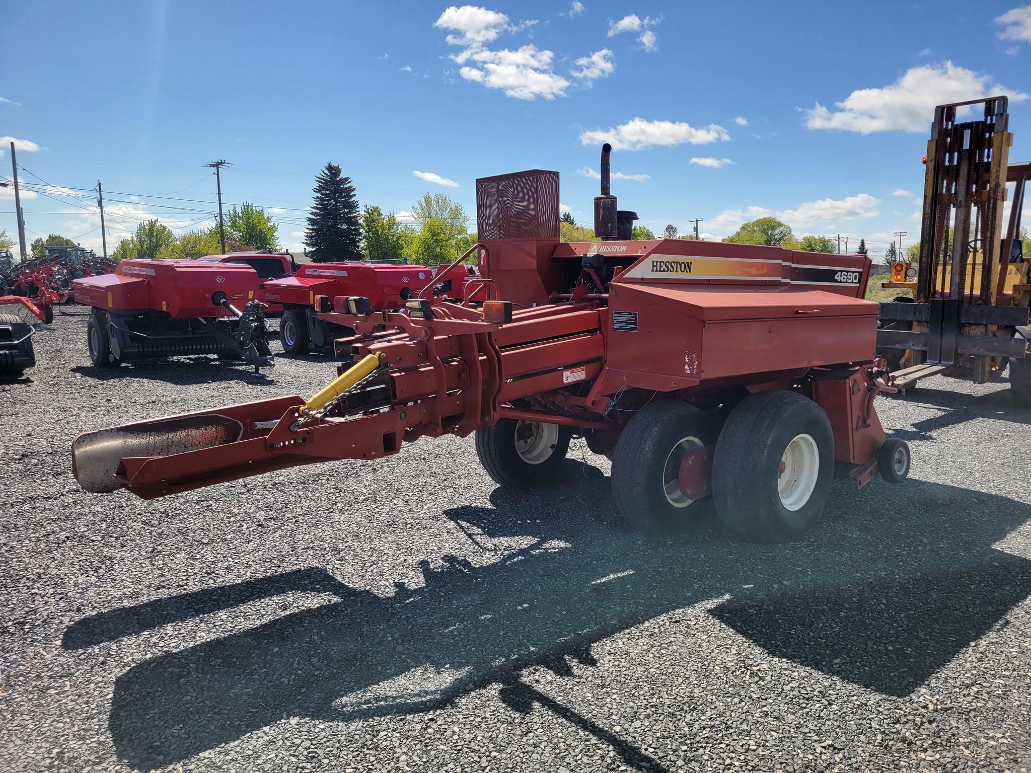Hesston 4690 Baler/Square