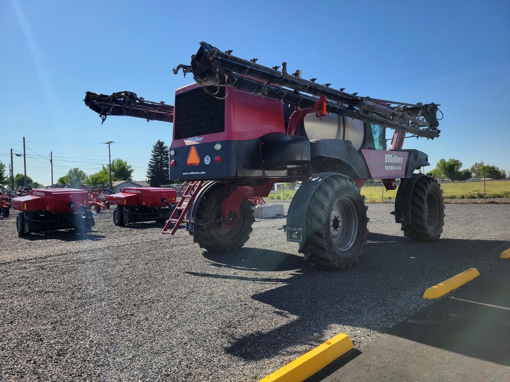 2012 Miller Nitro 4365 Sprayer/High Clearance