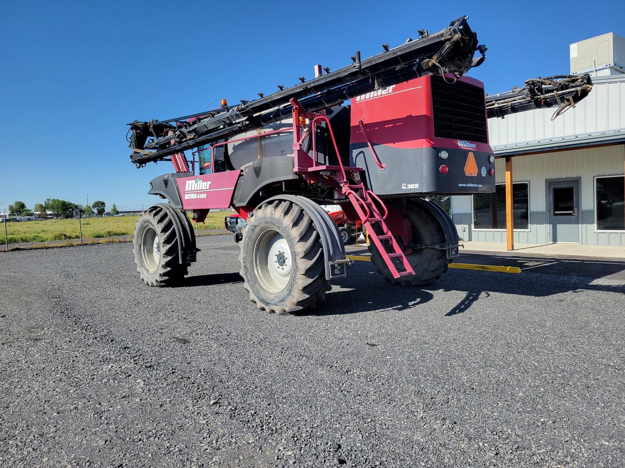 2012 Miller Nitro 4365 Sprayer/High Clearance