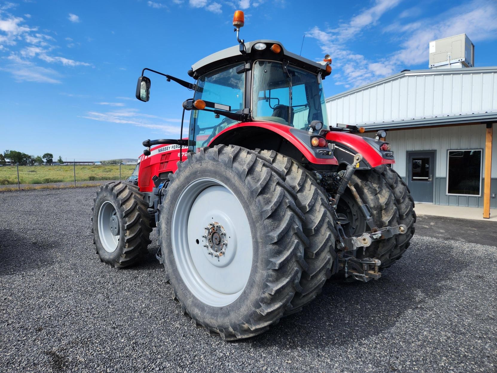 2016 Massey Ferguson 8727 Tractor