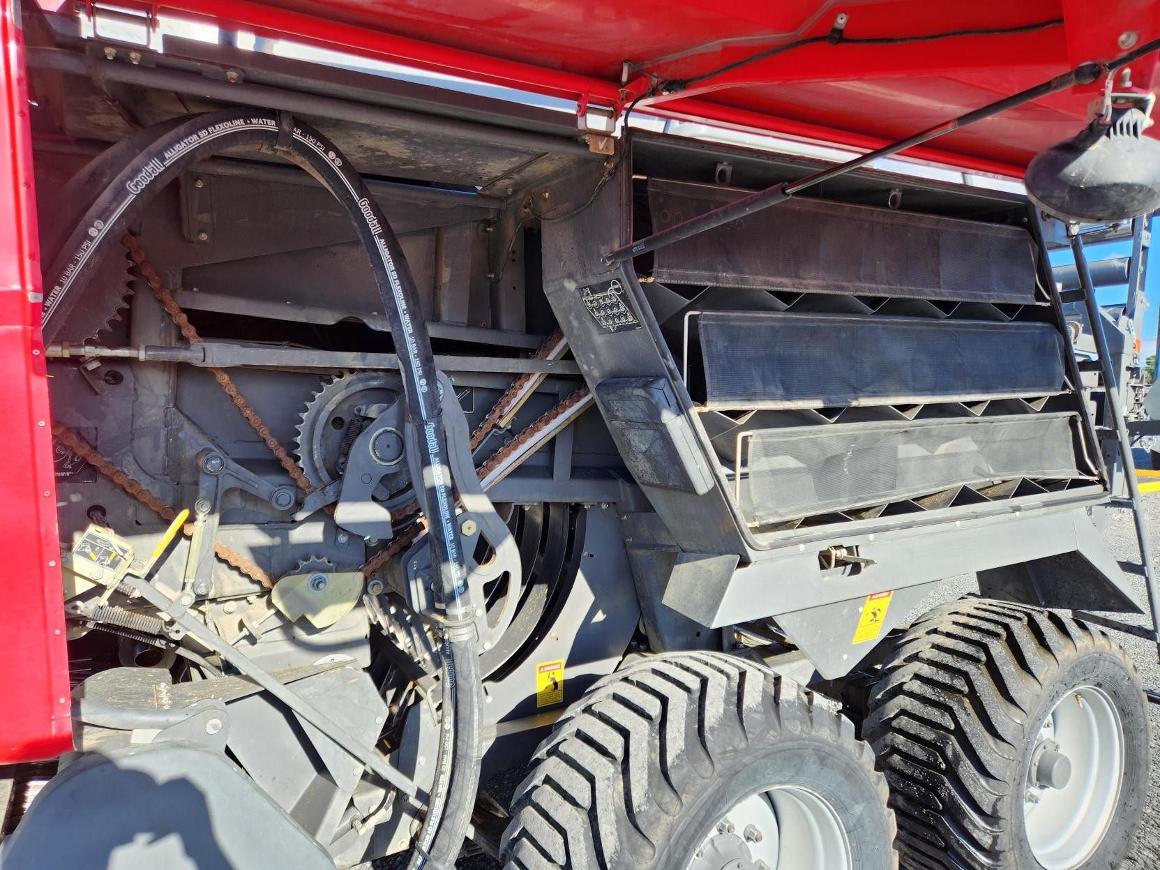 2016 Massey Ferguson 2270 Baler/Square