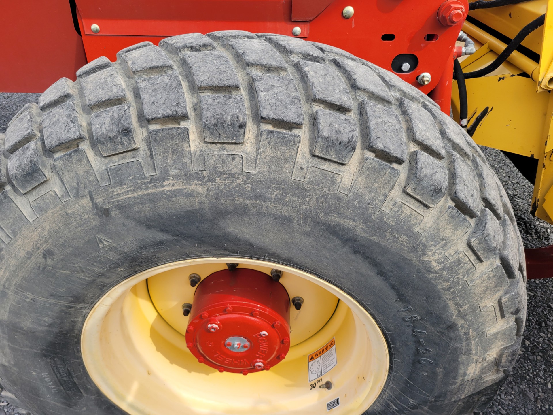 New Holland H8040 Windrower