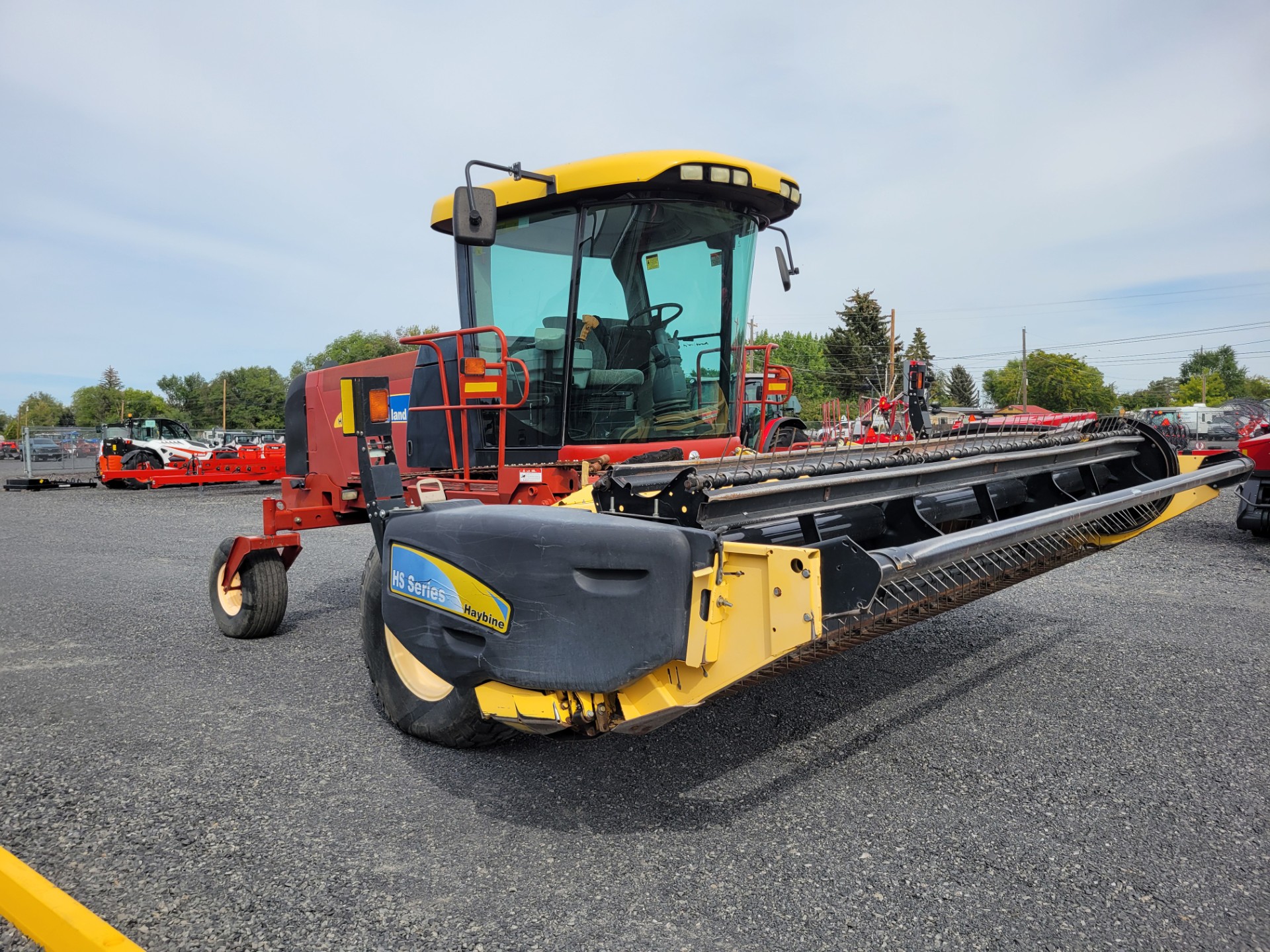 New Holland H8040 Windrower