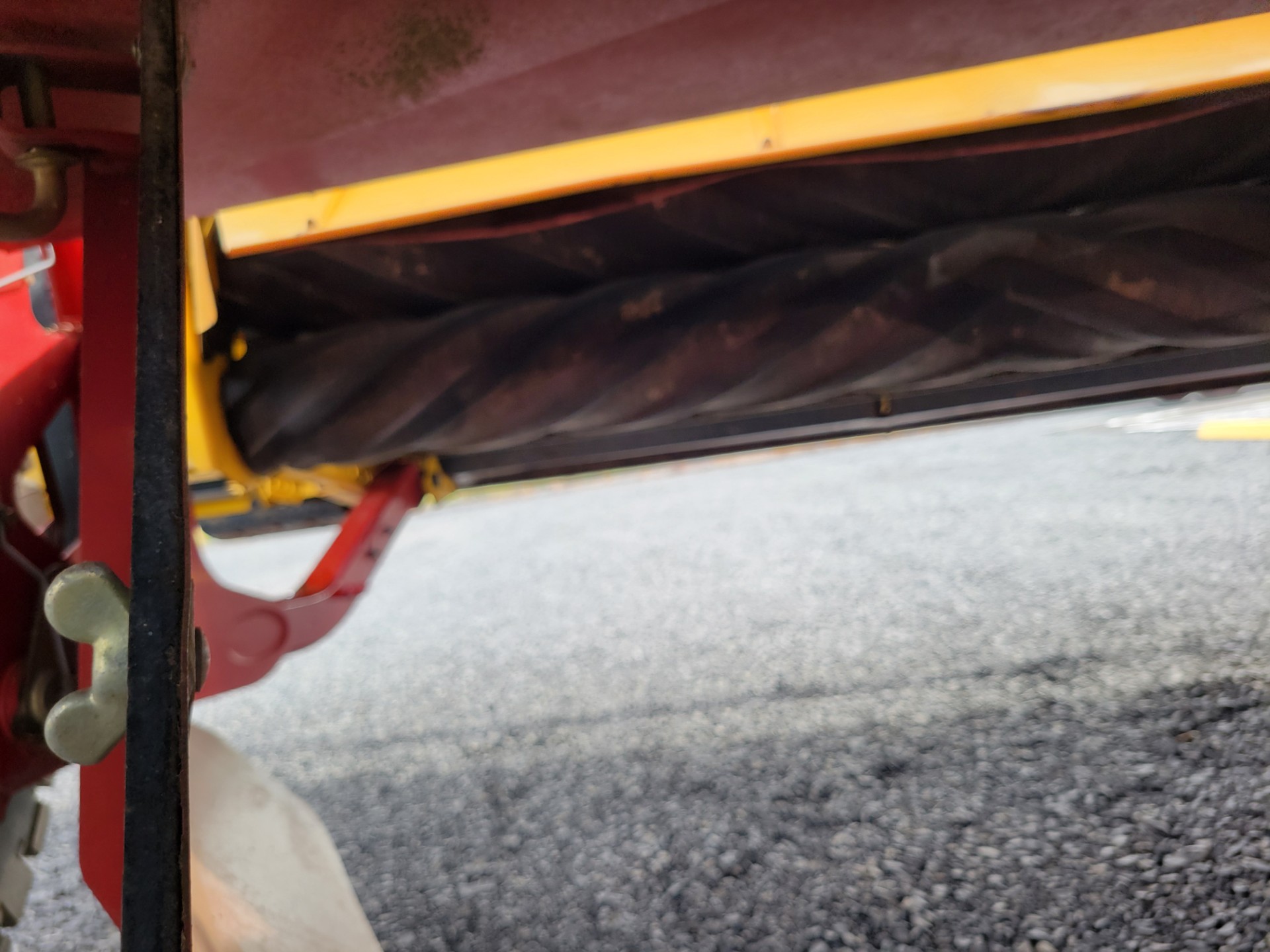 New Holland H8040 Windrower