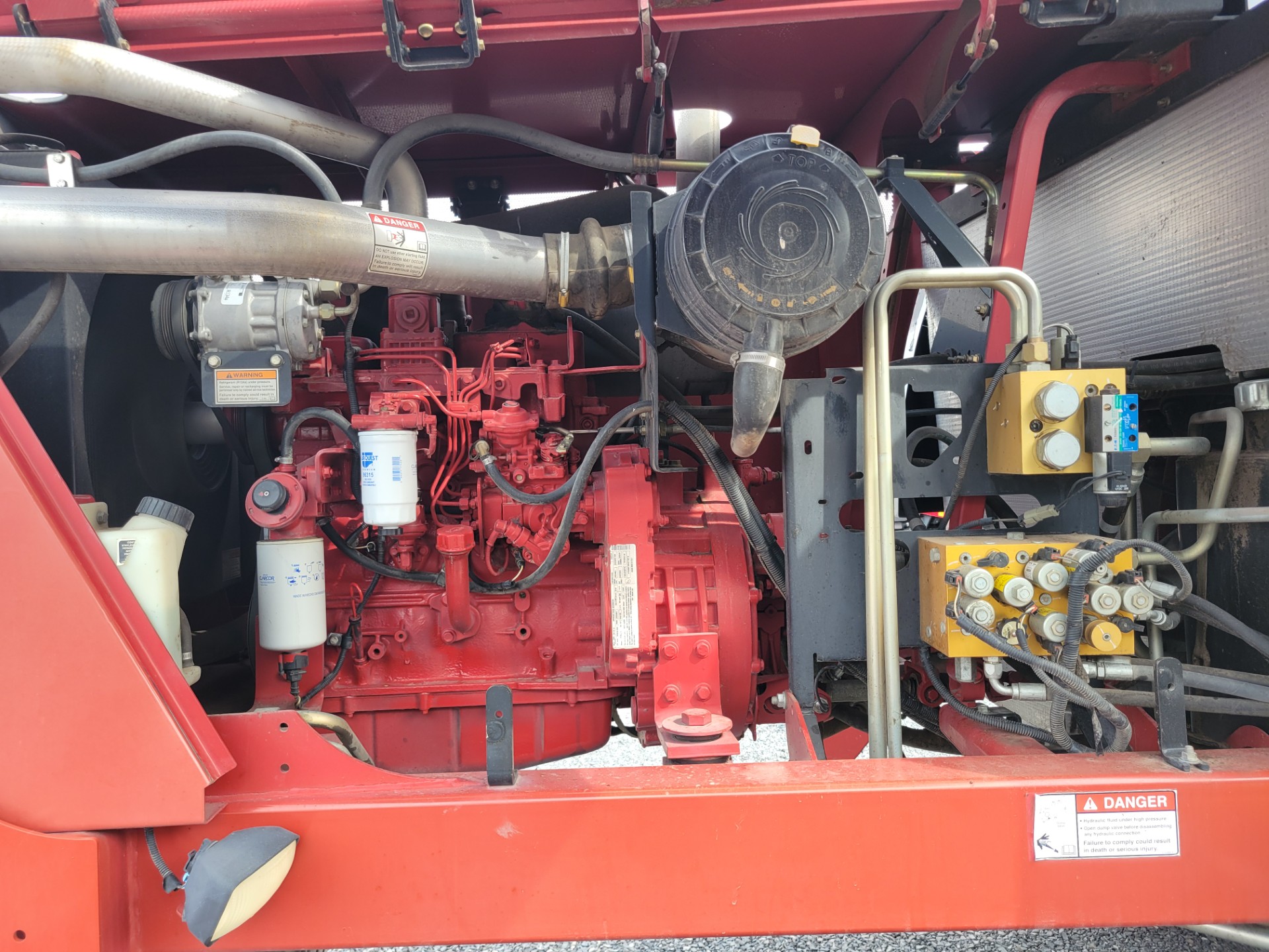 New Holland H8040 Windrower