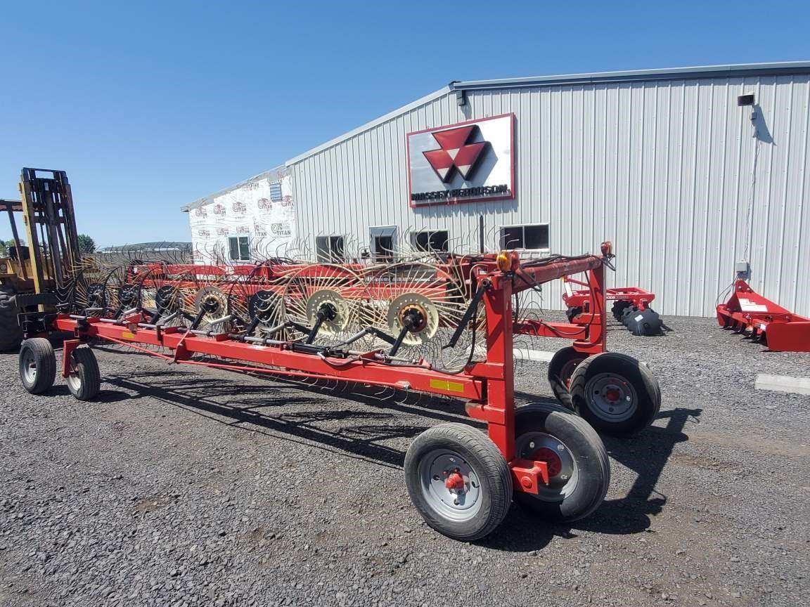 2010 Massey Ferguson 3986 Rake