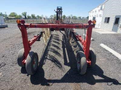 2010 Massey Ferguson 3986 Rake