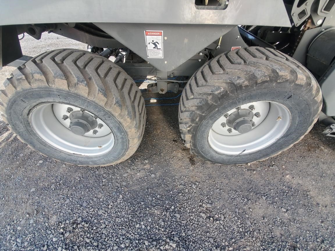 2014 Massey Ferguson 2270 Baler/Square