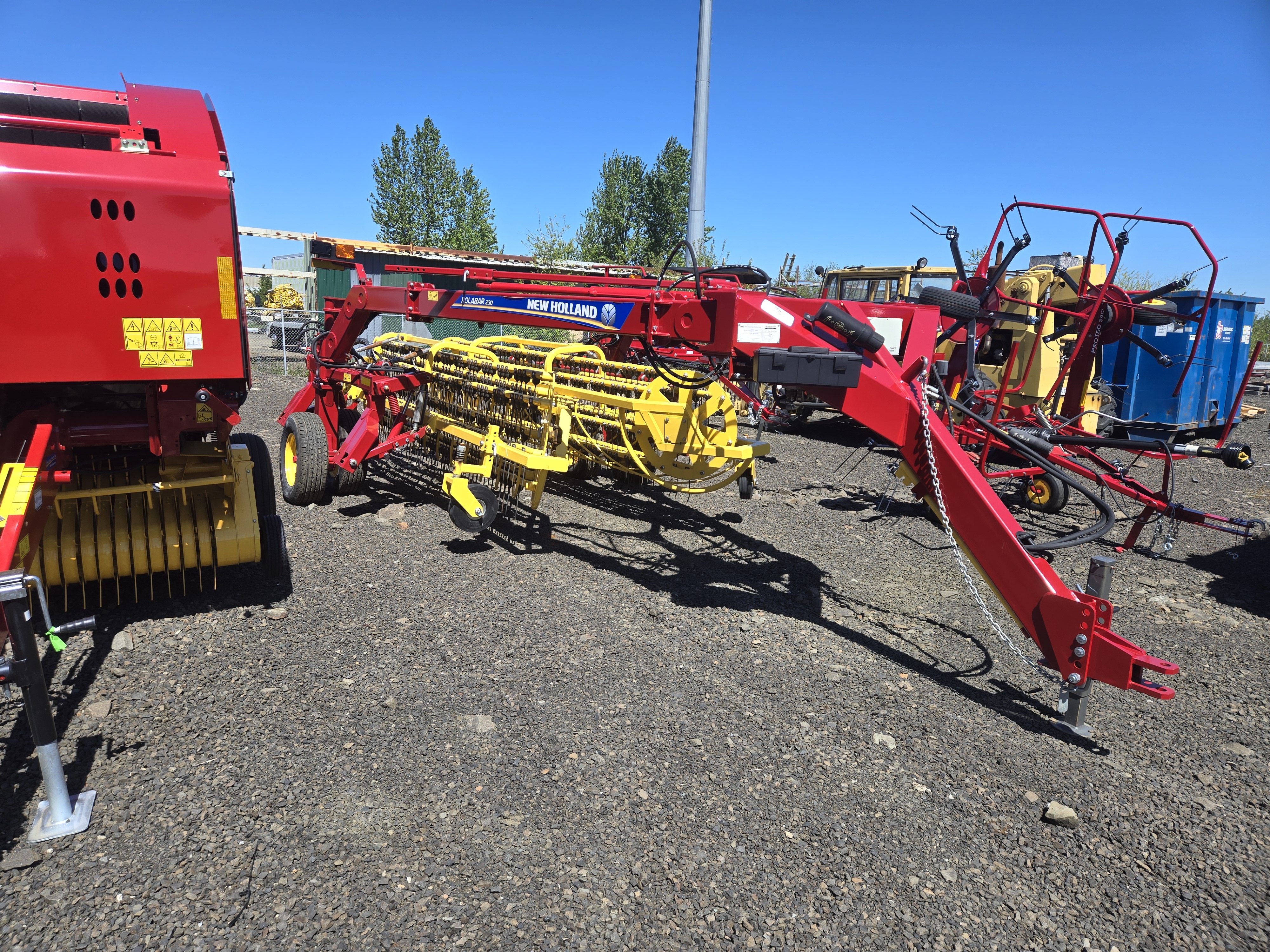 2022 New Holland ROLABAR 230 Rake