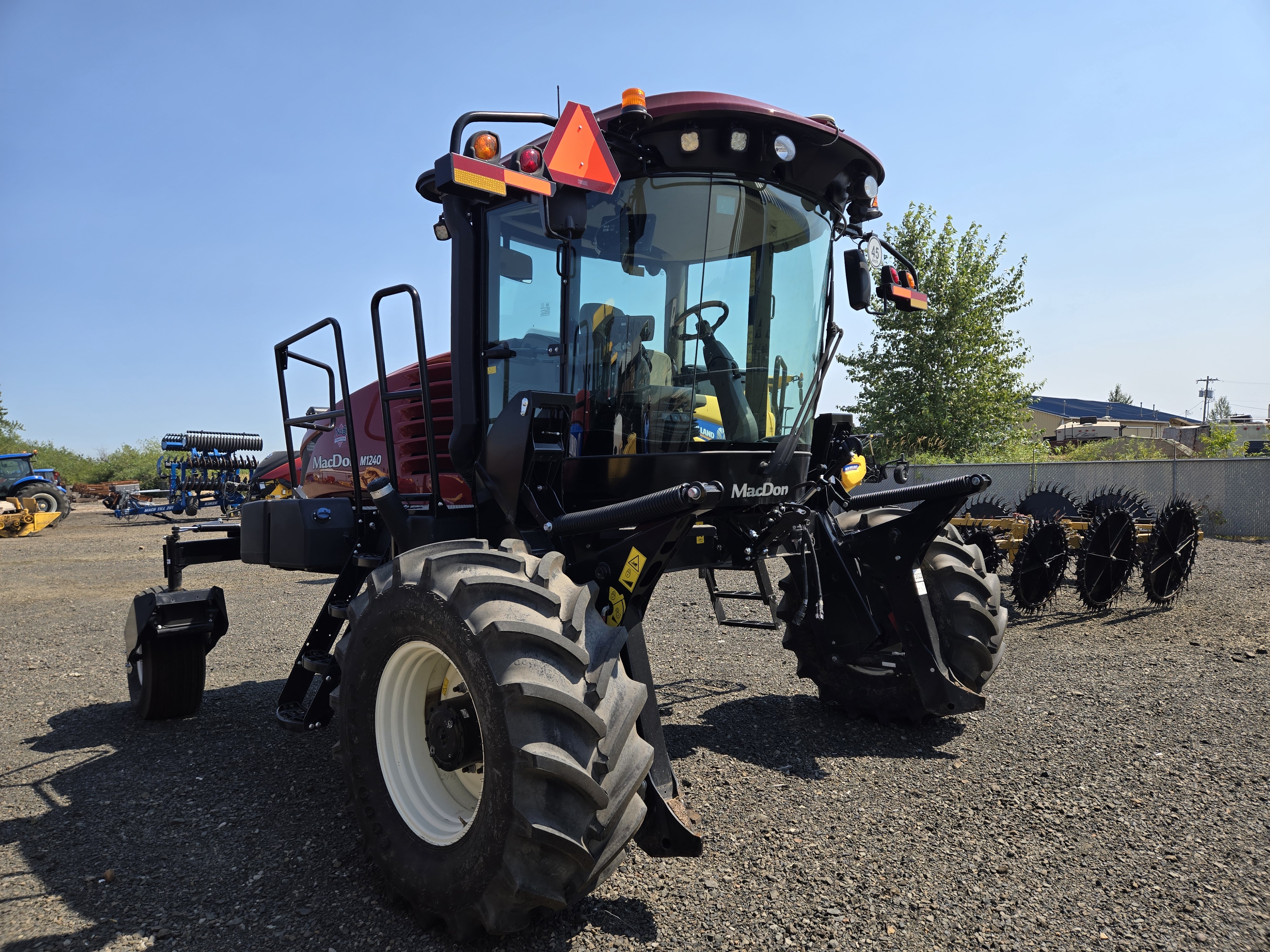 2022 MacDon M1240 Windrower