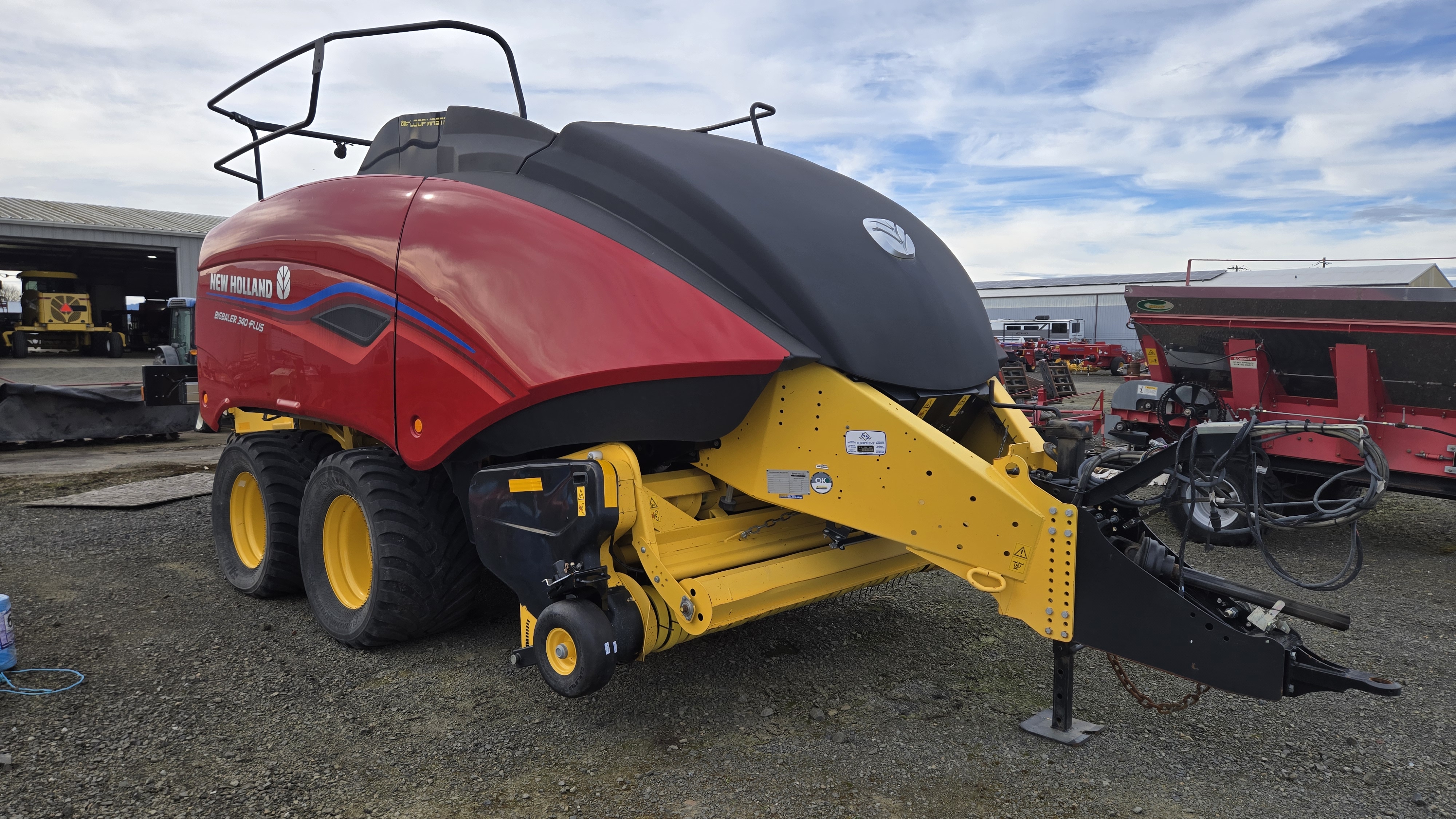 2022 New Holland 340S PLUS Baler/Square