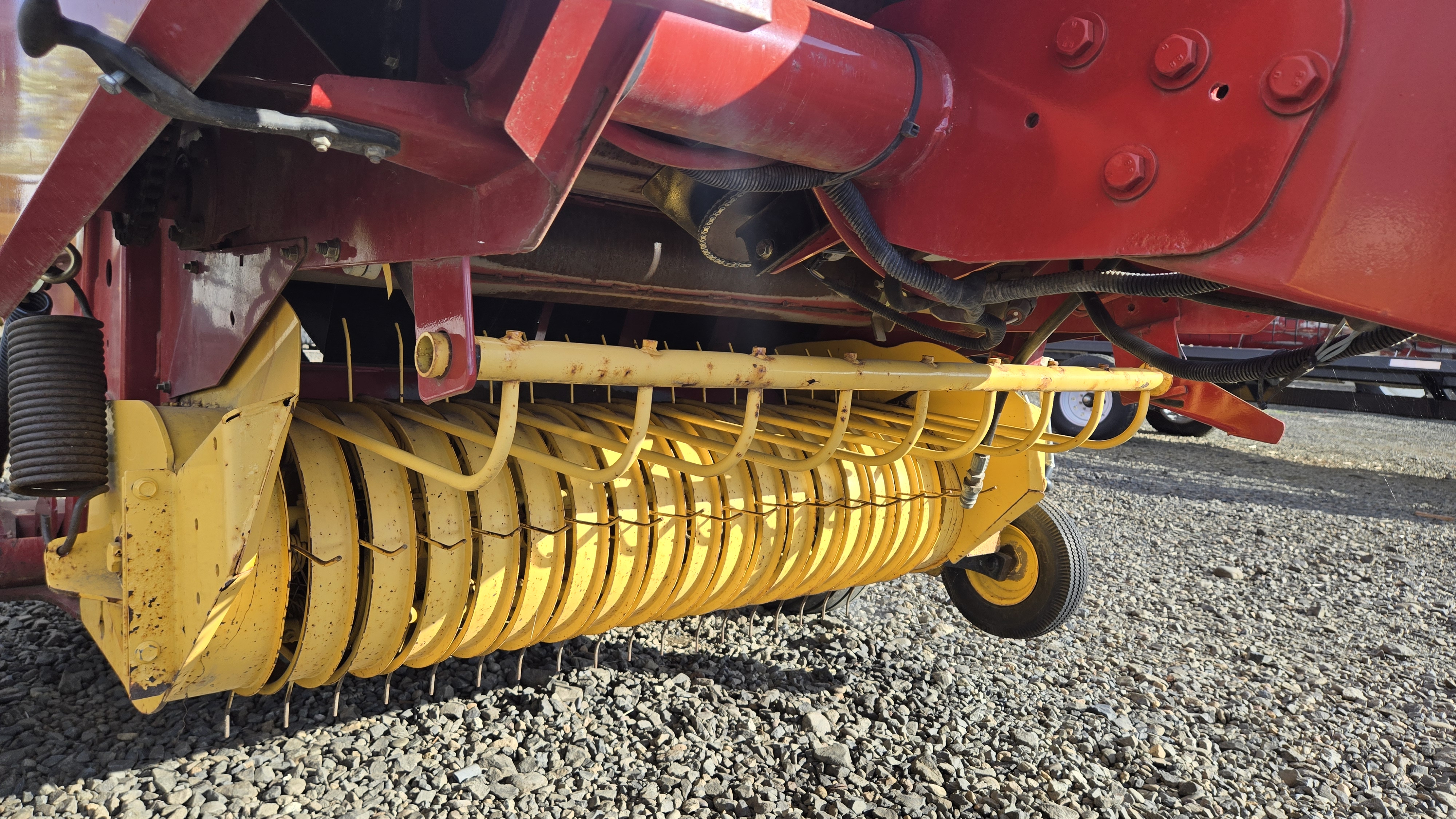 2012 New Holland 450U Baler/Round