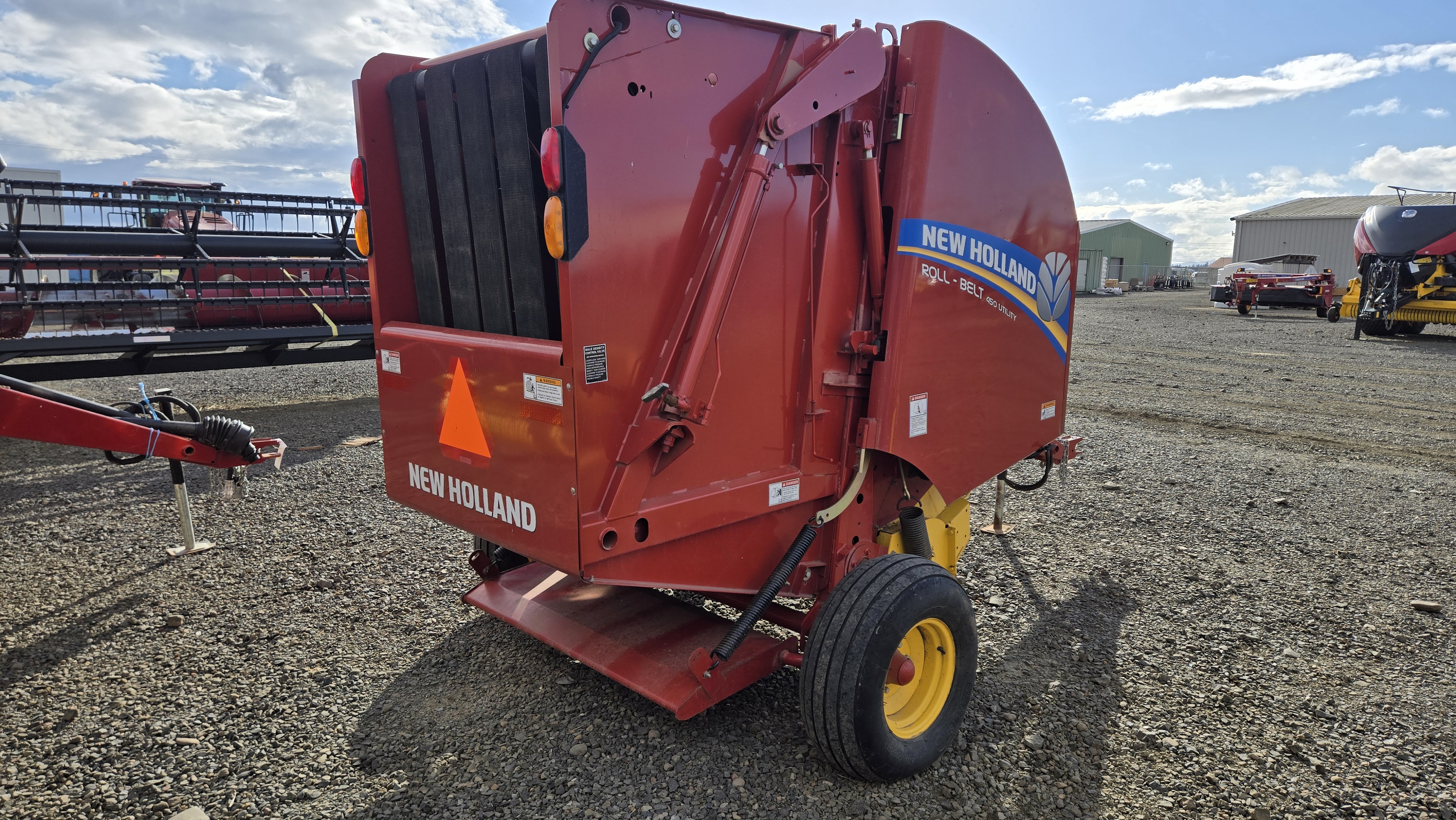 2012 New Holland 450U Baler/Round